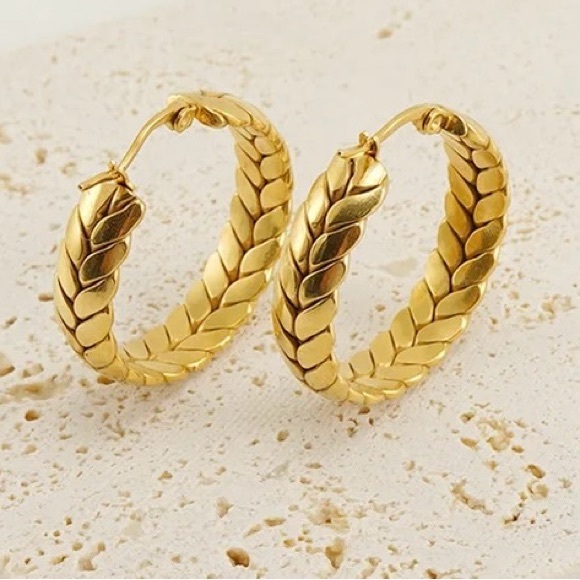 18K gold Plated Braided Woven Hoop Earrings - Picture 5 of 6